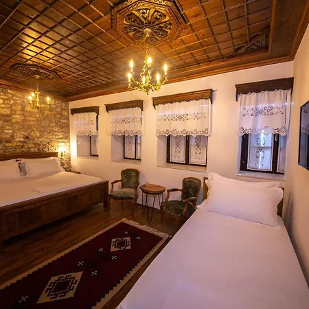 Castle 4* Berat