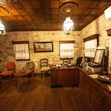 فندق Castle 4*