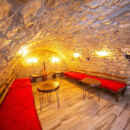 Castle فندق 4*