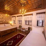 Castle 4* Berat