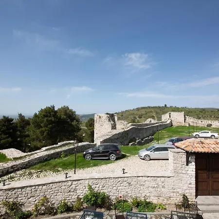 Castle 4*