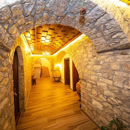 Castle 4*