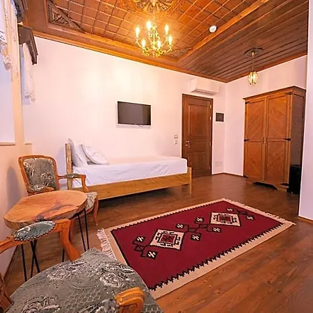 Castle بيرات