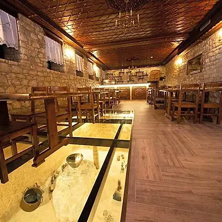 Castle فندق 4*