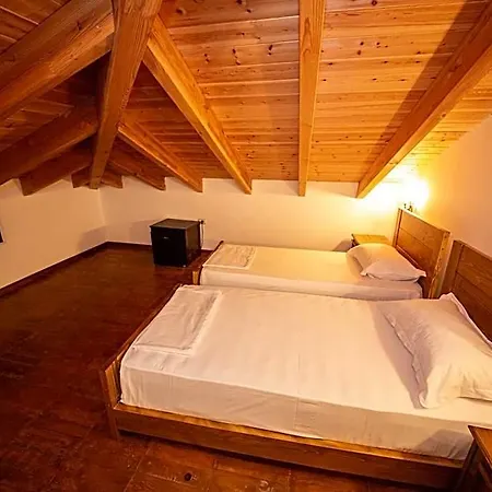 Castle بيرات