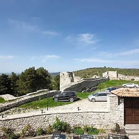 فندق Castle بيرات